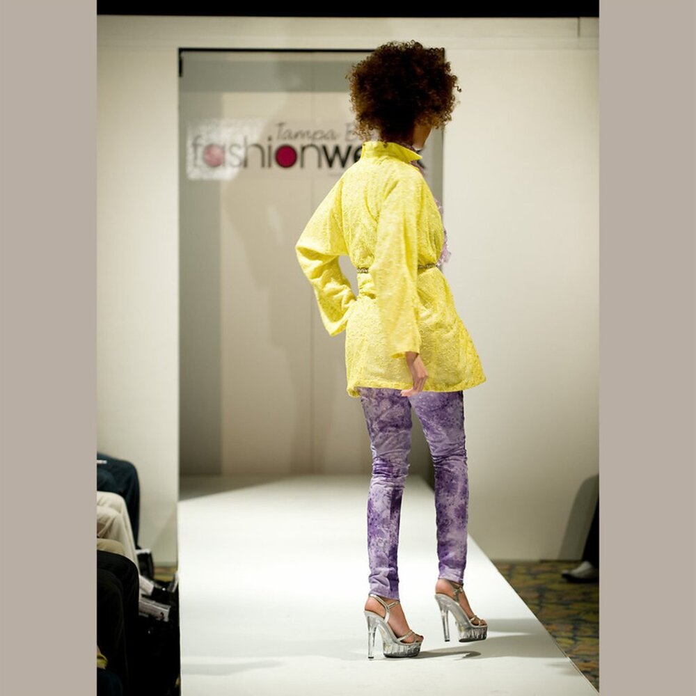 LEMON-YELLOW KIMONO-STYLE ROBE/SHIRT - Picture 10 of 11